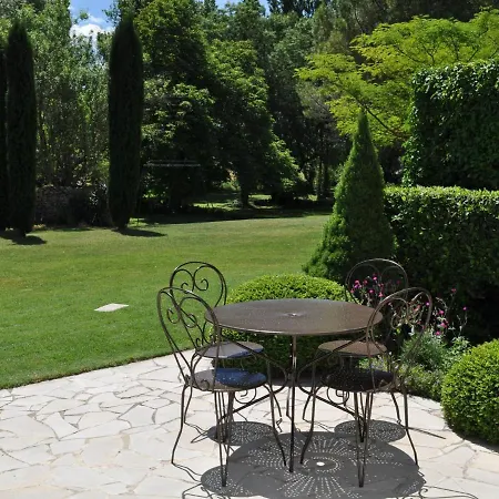 Pretty Stone House With Terrace And Garden, Σπίτι διακοπών *