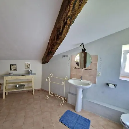 Pretty Stone House With Terrace And Garden, Lussan Lussan (Gard)